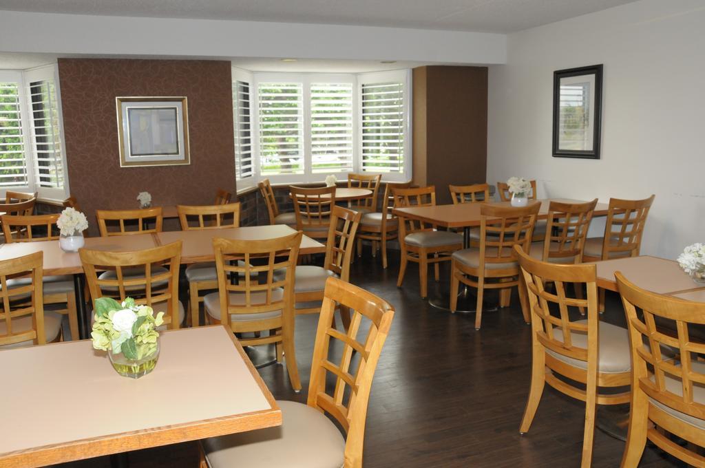 Admiral Inn Burlington Exterior photo